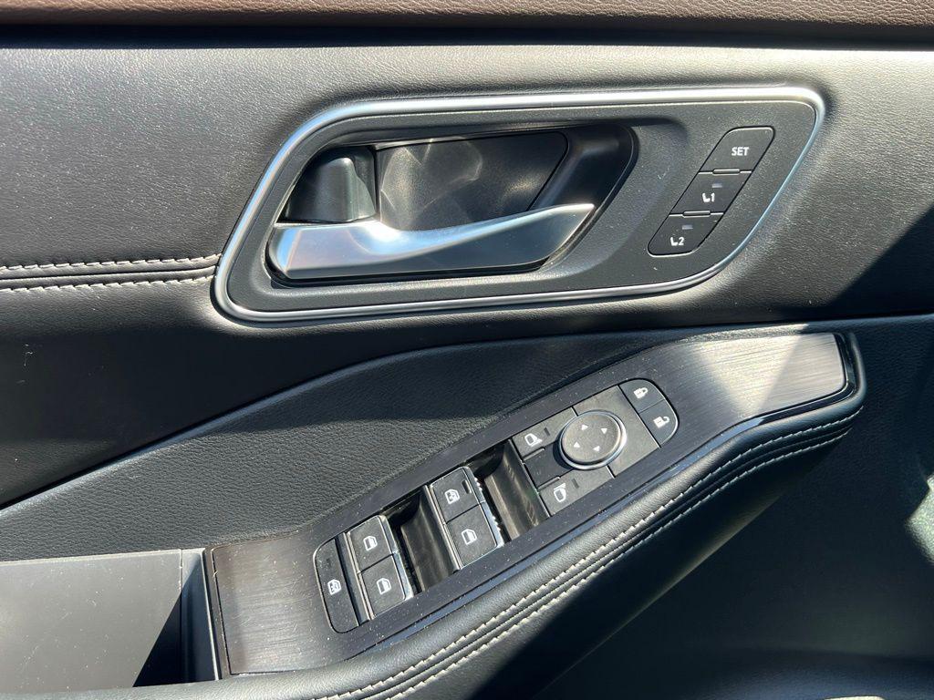2023 Boulder Gray Pearl Nissan Rogue