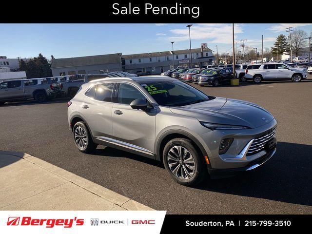 used 2025 Buick Envision car, priced at $28,395