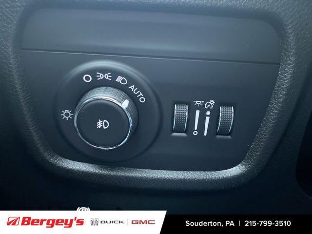 used 2022 Jeep Grand Cherokee car, priced at $27,995