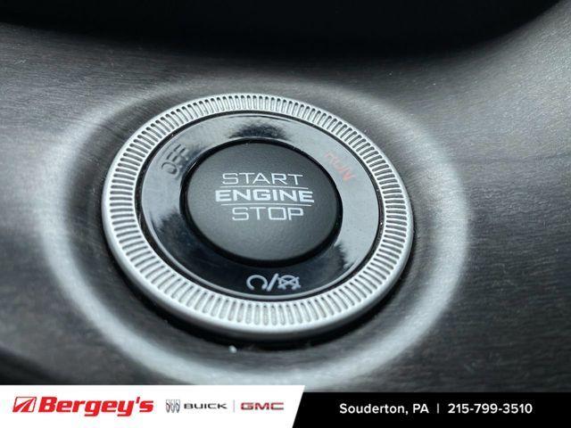 used 2022 Jeep Grand Cherokee car, priced at $27,995