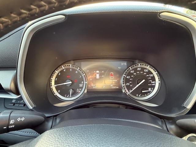 used 2022 Toyota Highlander car, priced at $31,999