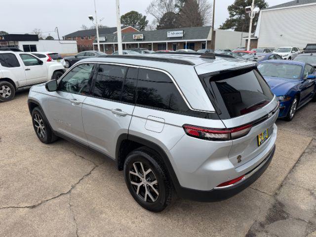 used 2024 Jeep Grand Cherokee car, priced at $28,999