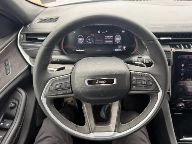 used 2024 Jeep Grand Cherokee car, priced at $26,999