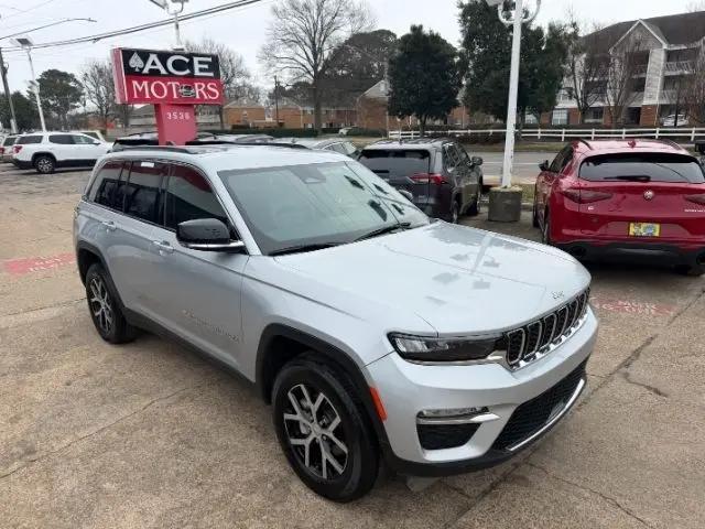 used 2024 Jeep Grand Cherokee car, priced at $26,999