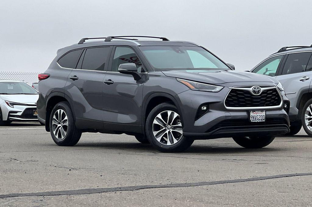 used 2023 Toyota Highlander car, priced at $30,170