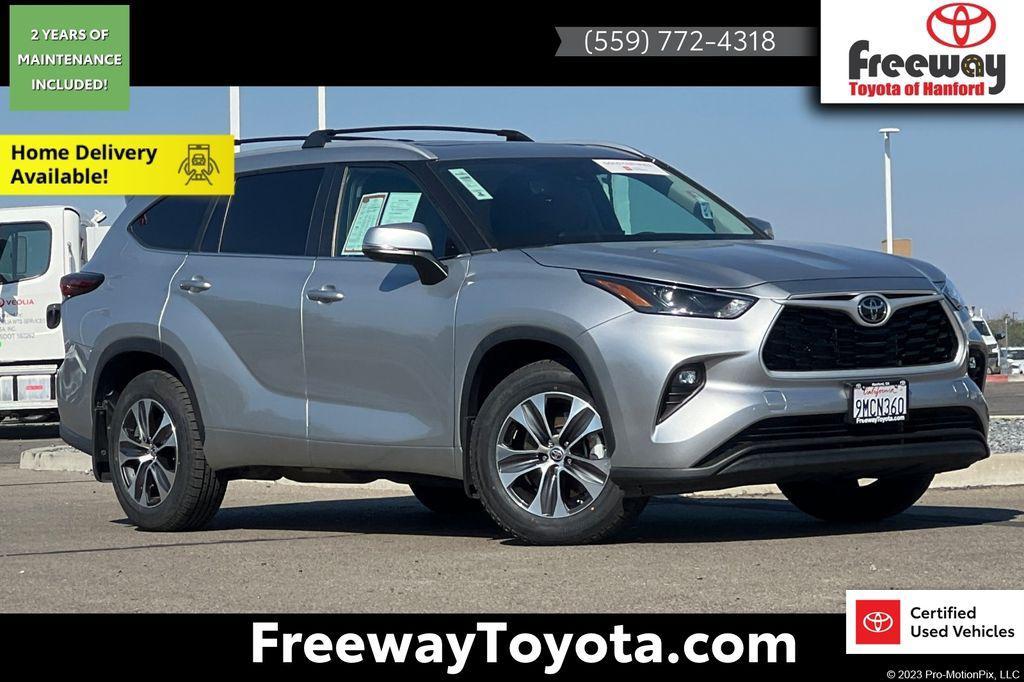 used 2024 Toyota Highlander car, priced at $40,900