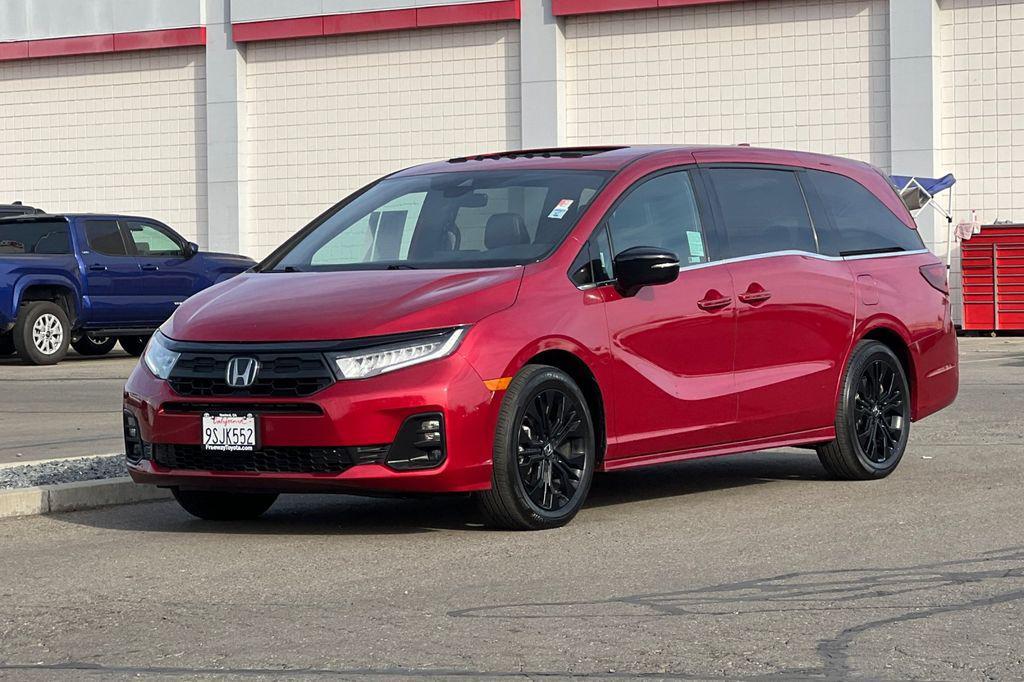 used 2025 Honda Odyssey car, priced at $35,998