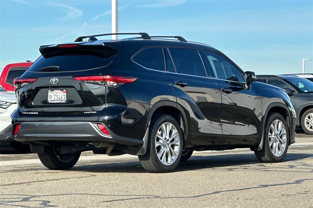 used 2023 Toyota Highlander car, priced at $35,980
