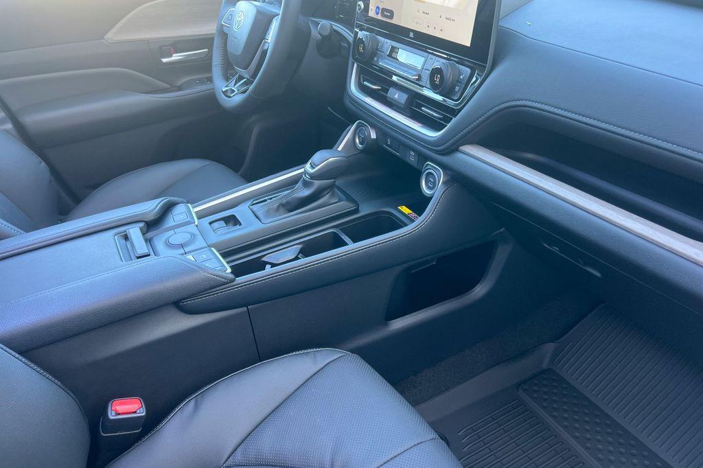 new 2026 Toyota Grand Highlander Hybrid car, priced at $58,752