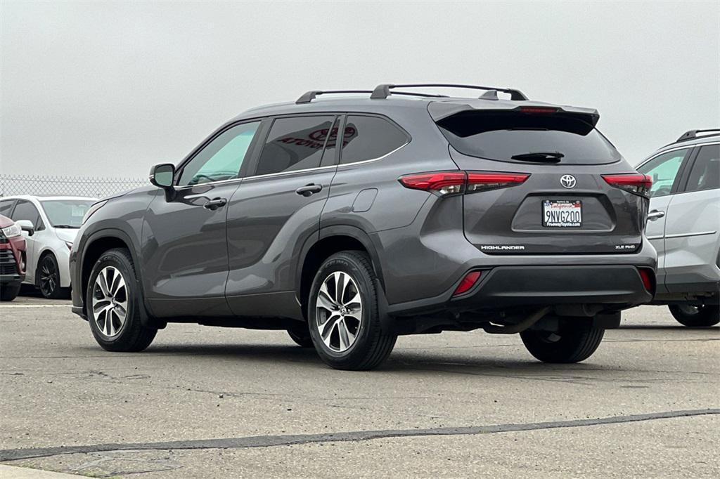 used 2023 Toyota Highlander car, priced at $31,694