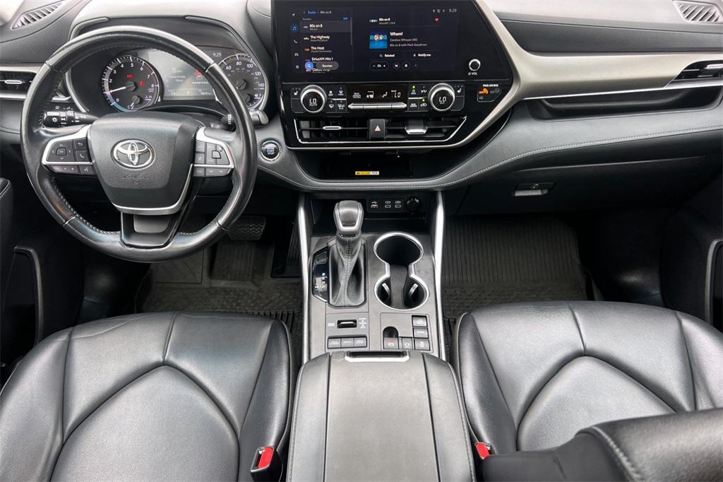 used 2023 Toyota Highlander car, priced at $31,694