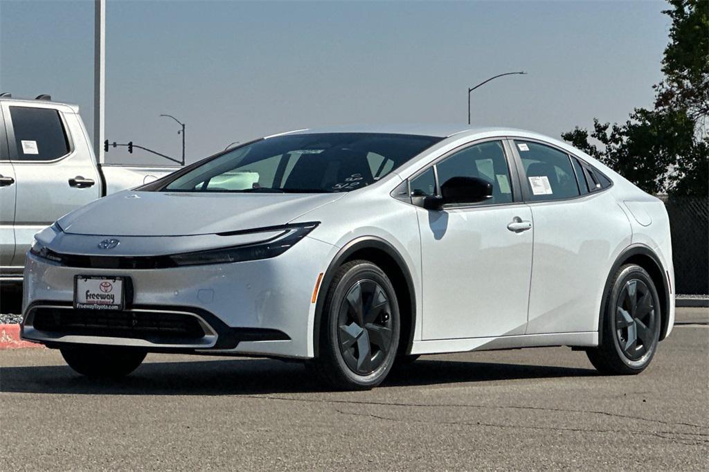 new 2026 Toyota Prius Plug-In Hybrid car, priced at $36,283