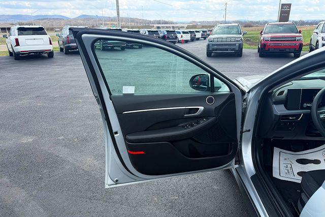 new 2025 Hyundai Sonata car, priced at $25,584