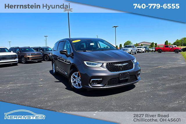 used 2023 Chrysler Pacifica car, priced at $22,417