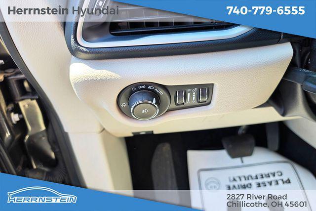 used 2023 Chrysler Pacifica car, priced at $22,417