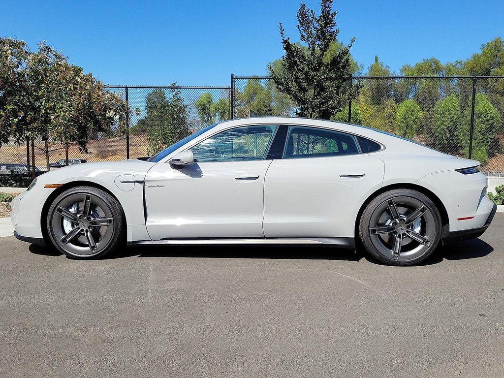 new 2025 Porsche Taycan car