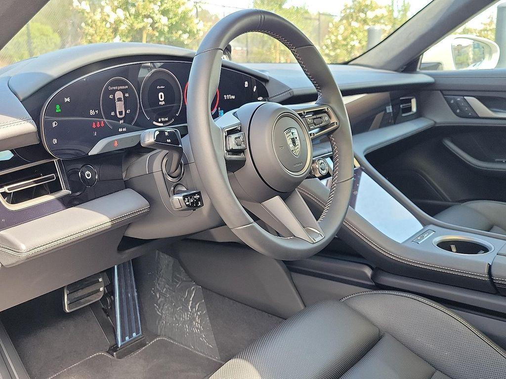 new 2025 Porsche Taycan car