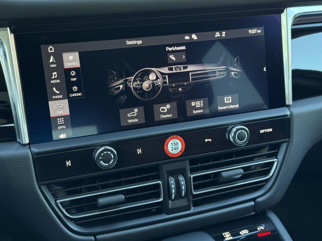 new 2025 Porsche Macan car