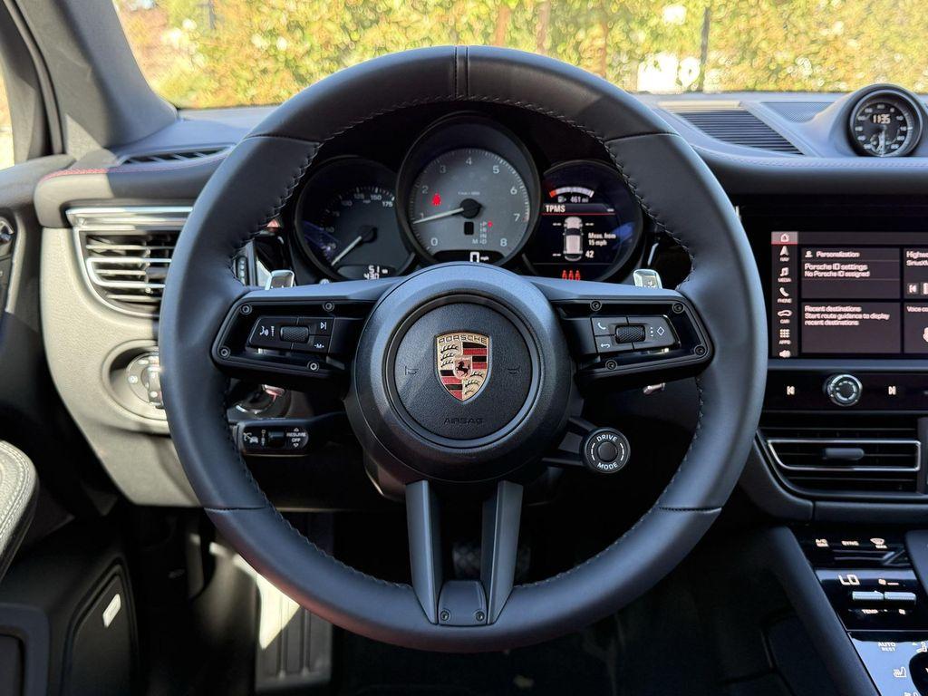 new 2025 Porsche Macan car