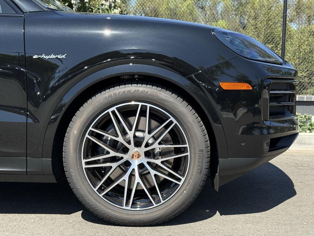 new 2026 Porsche Cayenne car