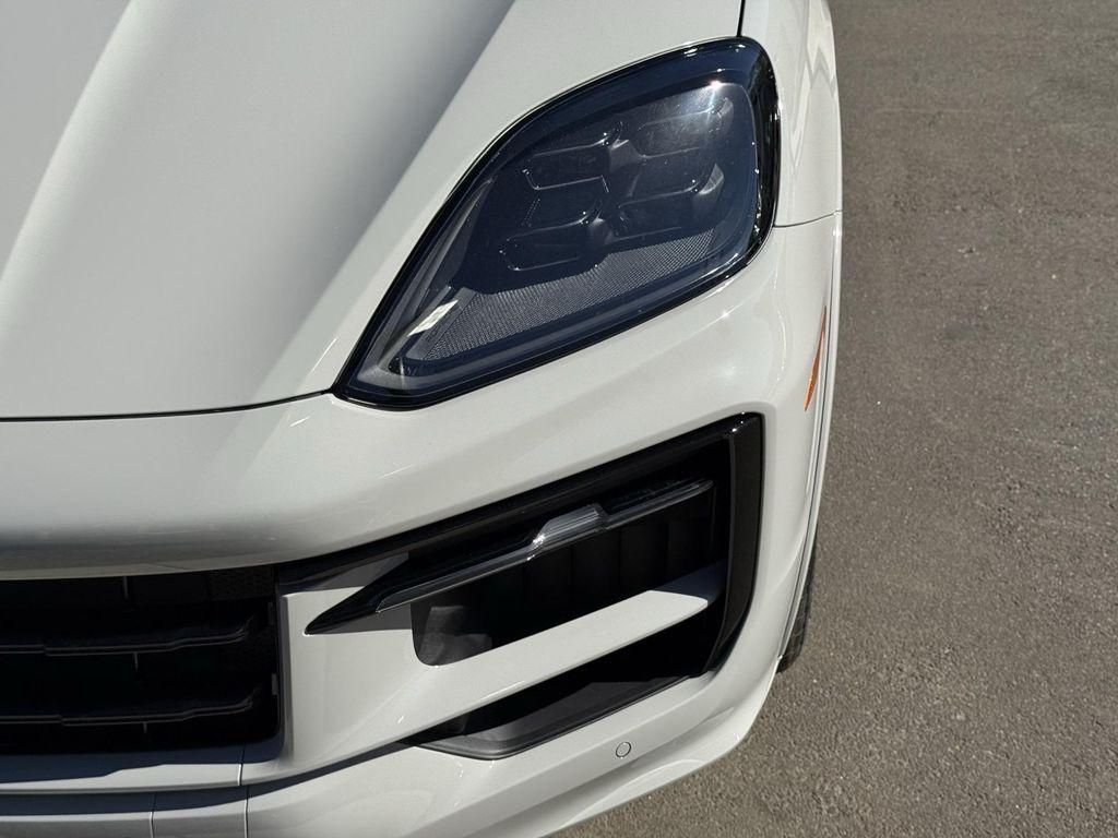 new 2025 Porsche Cayenne car