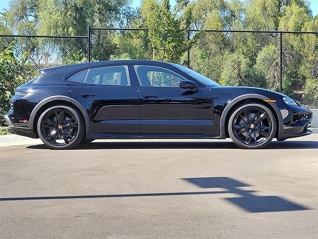 new 2025 Porsche Taycan car