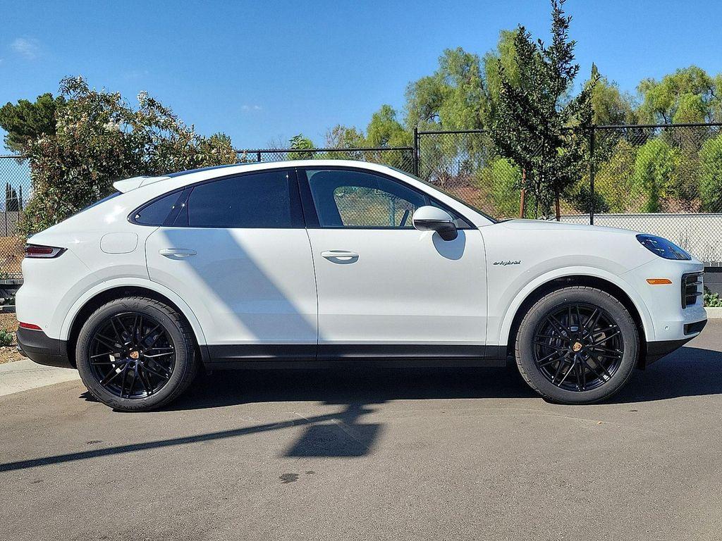 new 2025 Porsche Cayenne car