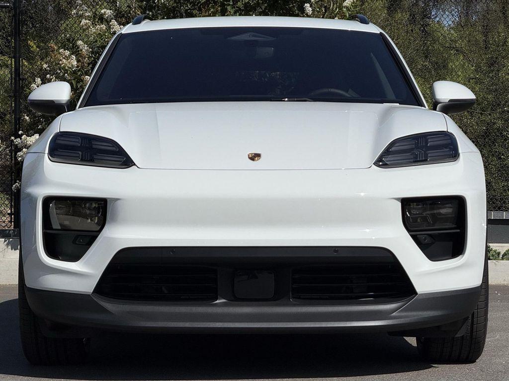 new 2025 Porsche Macan car