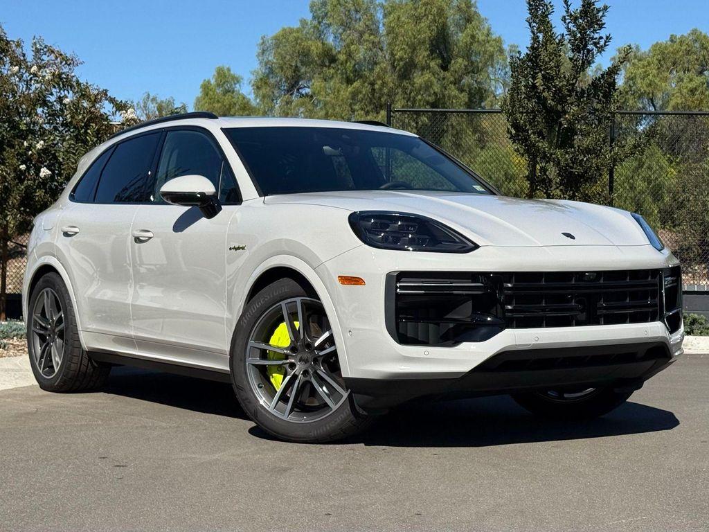 new 2025 Porsche Cayenne car