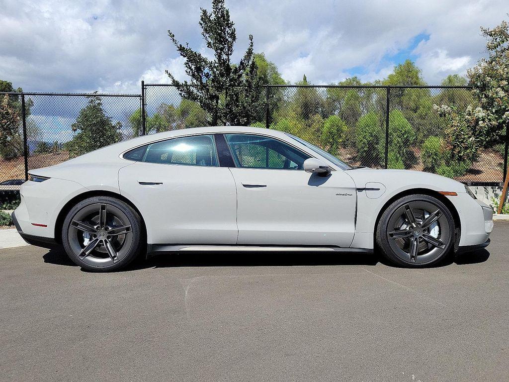 new 2025 Porsche Taycan car