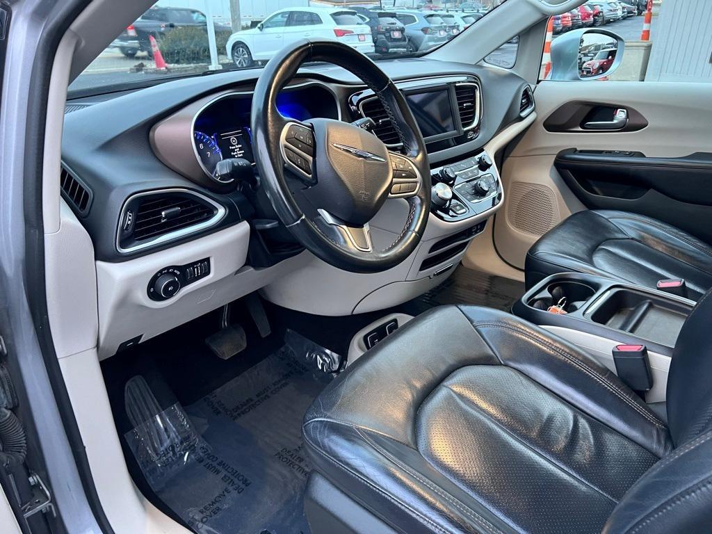 used 2018 Chrysler Pacifica car, priced at $10,995