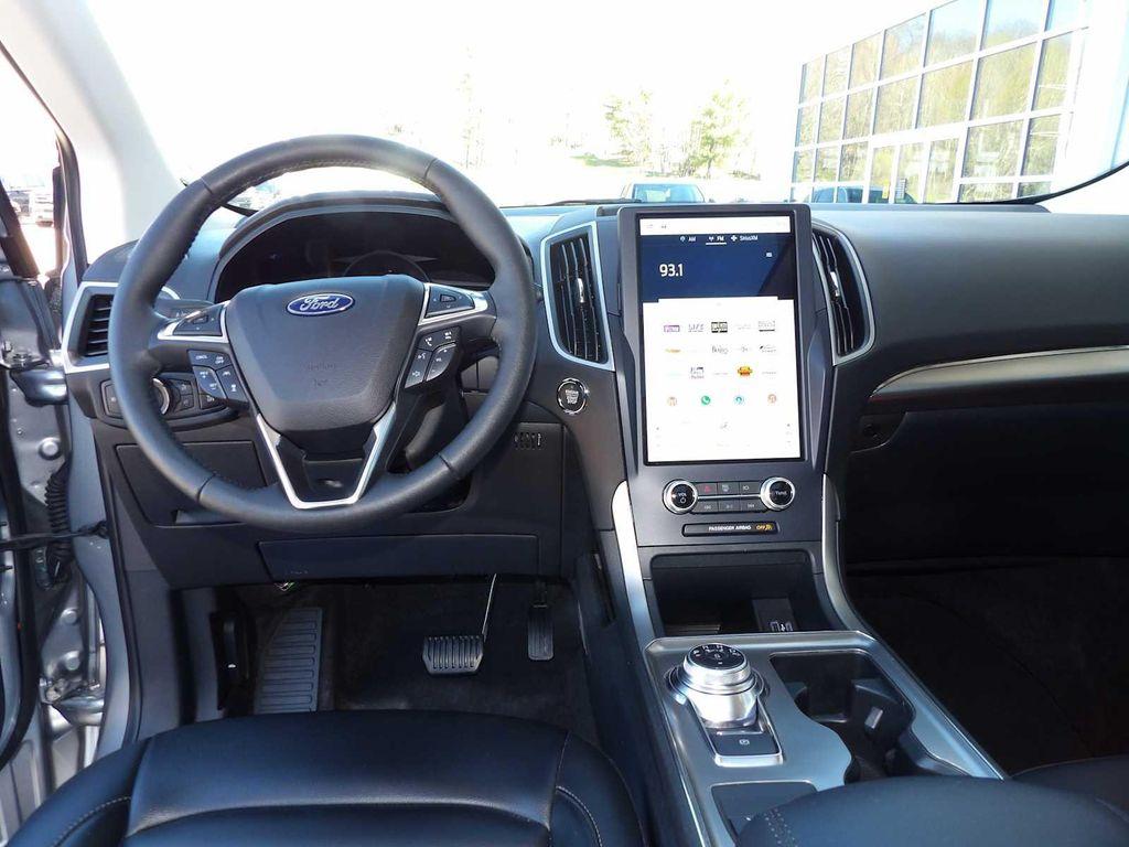 used 2022 Ford Edge car, priced at $29,900