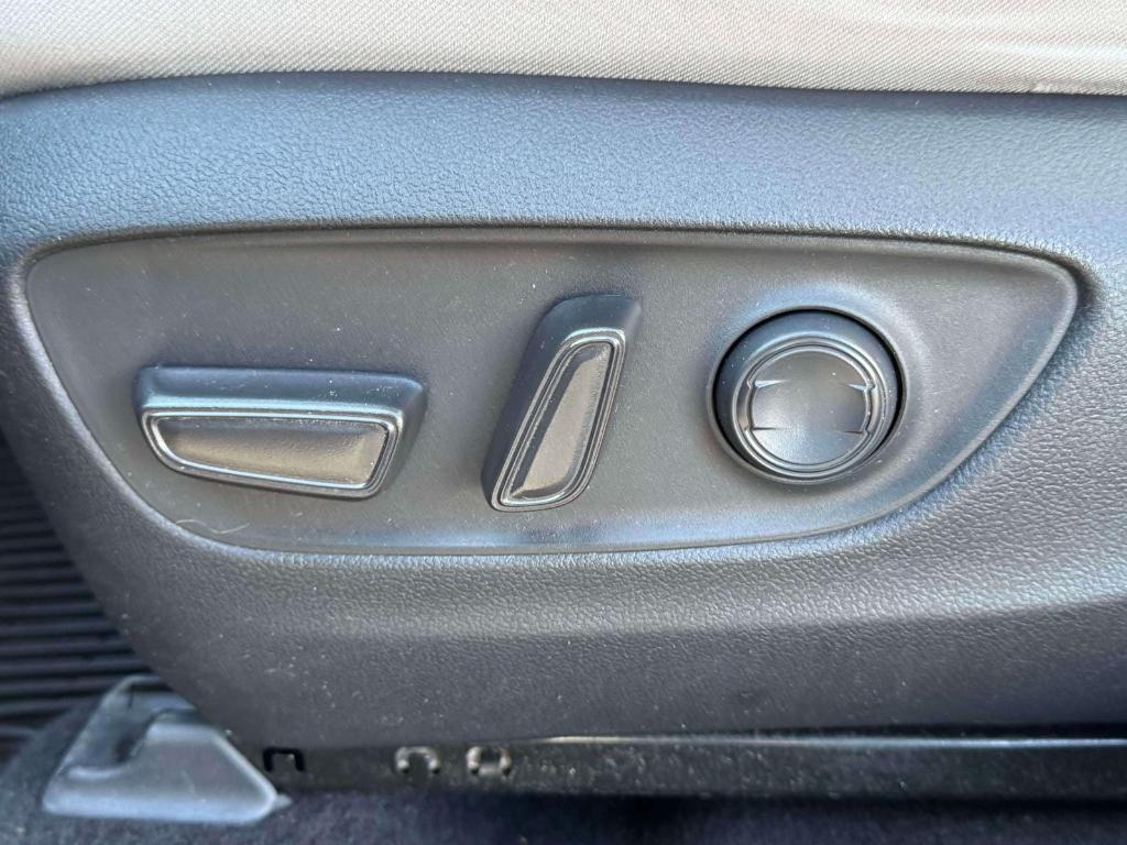 used 2022 Toyota RAV4 car, priced at $26,995