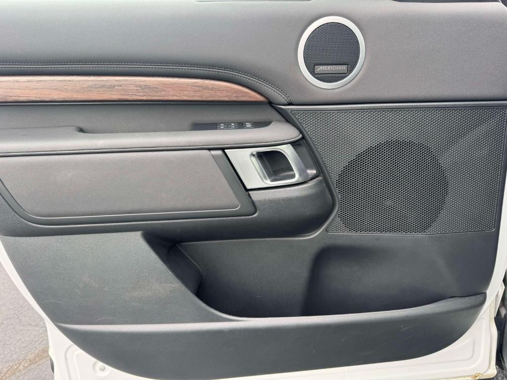 used 2020 Land Rover Discovery car, priced at $24,995