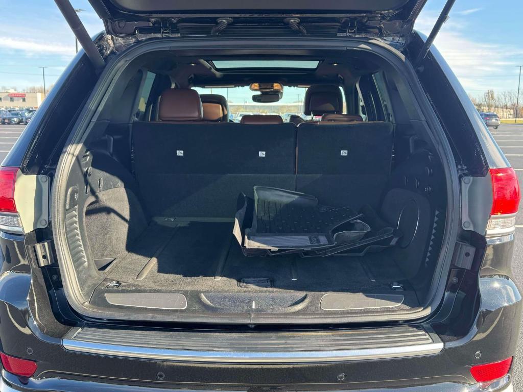 used 2017 Jeep Grand Cherokee car, priced at $18,995