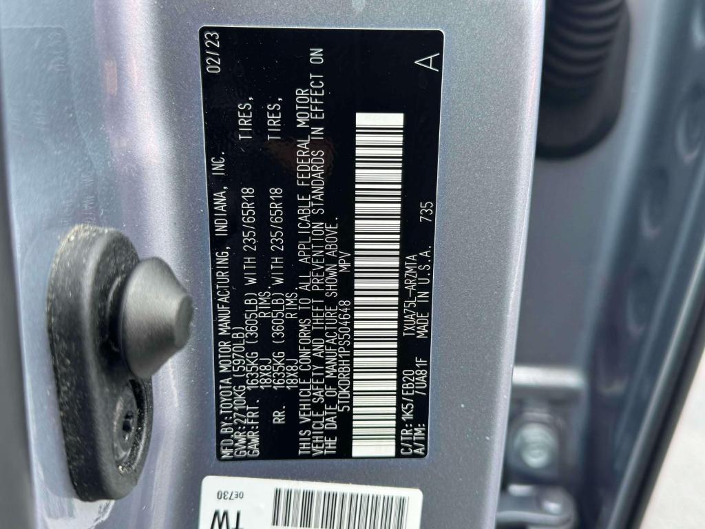 used 2023 Toyota Highlander car, priced at $35,995