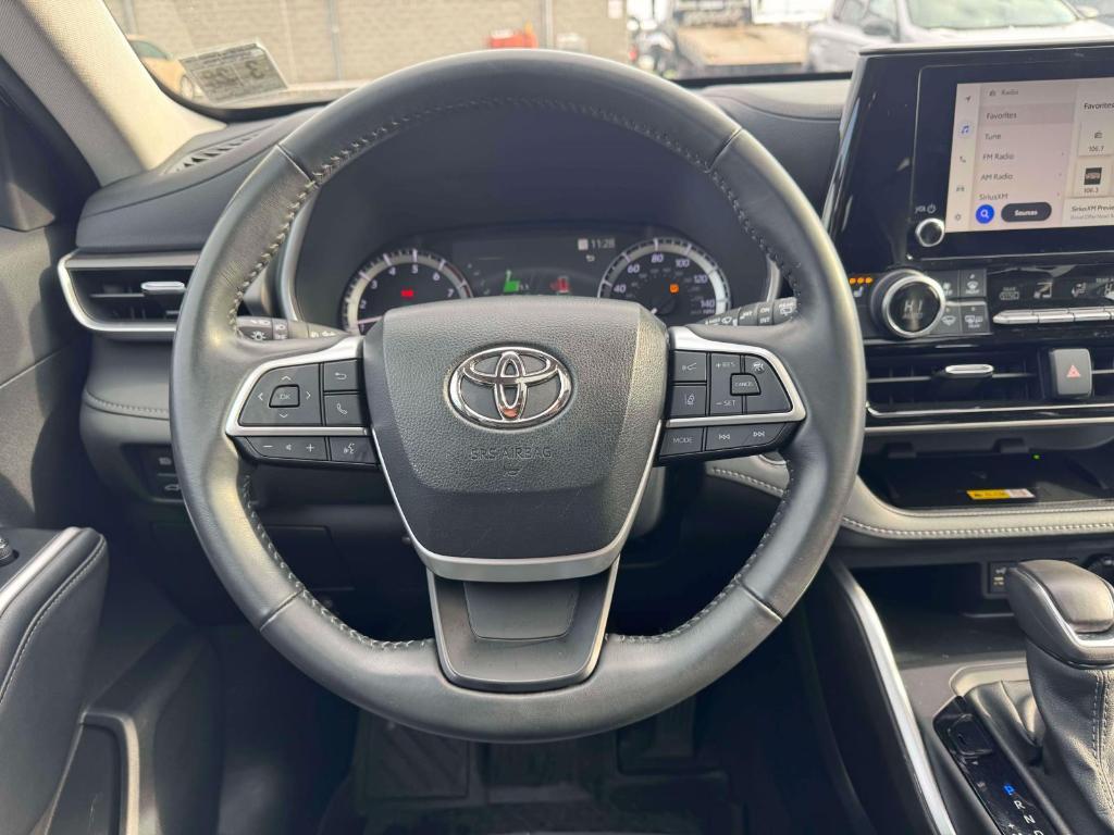 used 2023 Toyota Highlander car, priced at $35,995