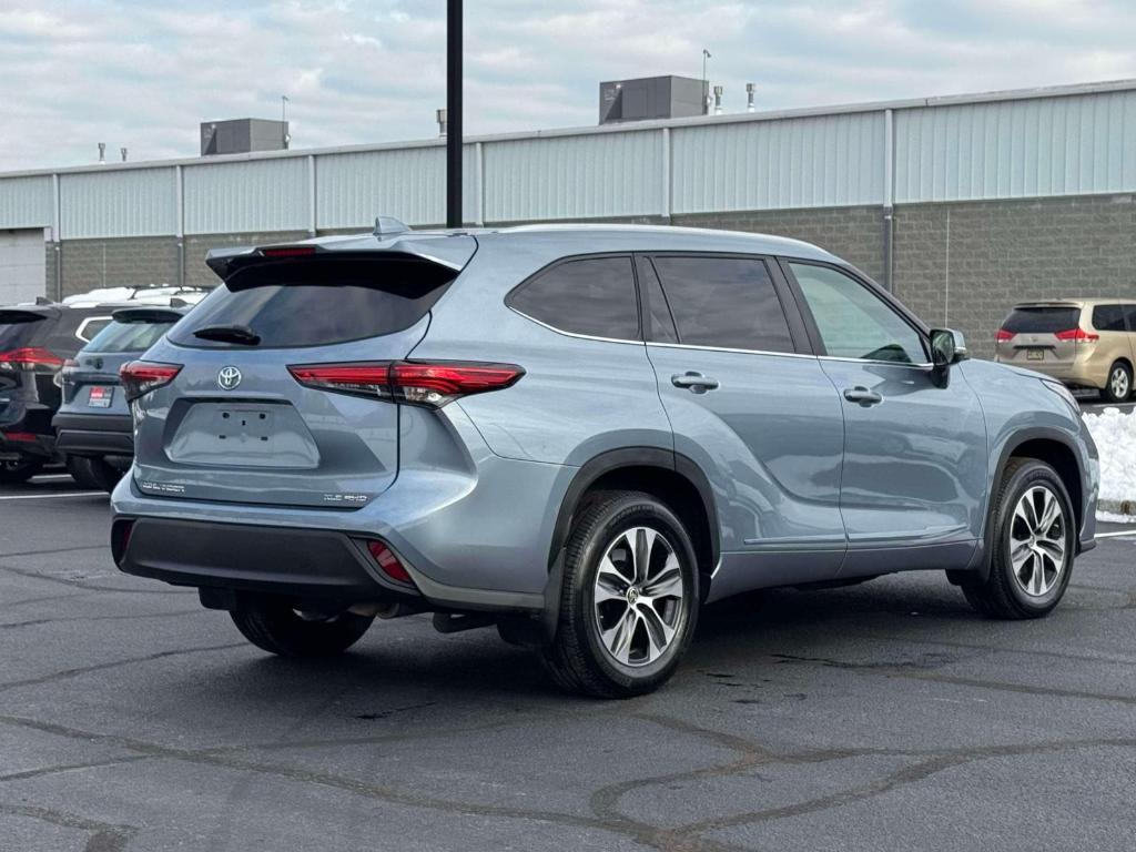 used 2023 Toyota Highlander car, priced at $35,995