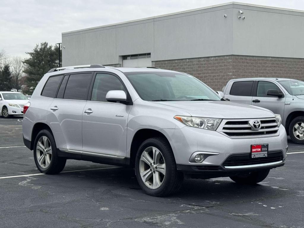 used 2013 Toyota Highlander car, priced at $12,995
