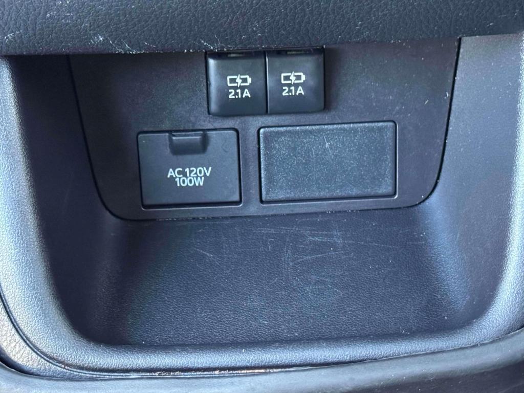 used 2019 Toyota Highlander car, priced at $24,995