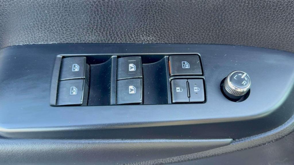 used 2019 Toyota Highlander car, priced at $24,995