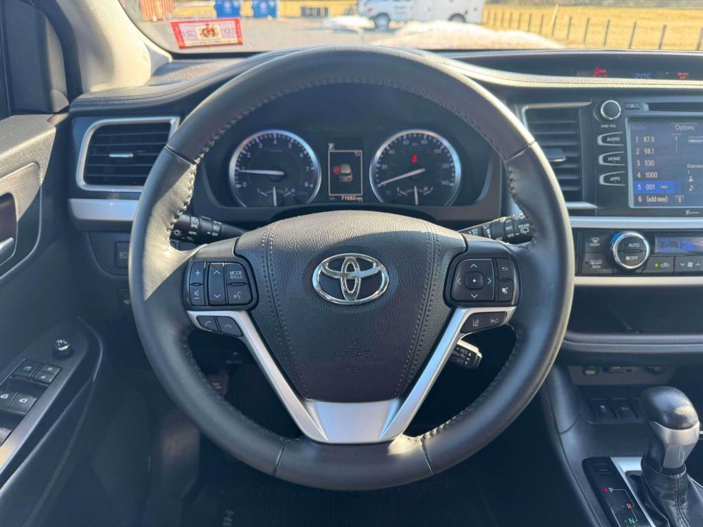 used 2019 Toyota Highlander car, priced at $24,995