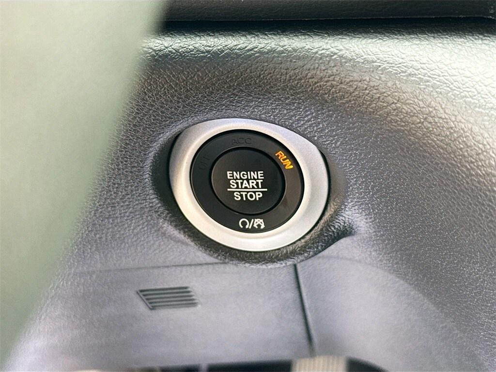 used 2026 Chrysler Pacifica car, priced at $34,686