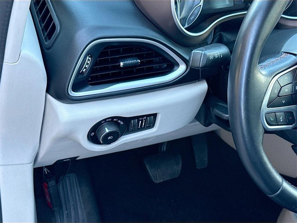 used 2017 Chrysler Pacifica car, priced at $10,358