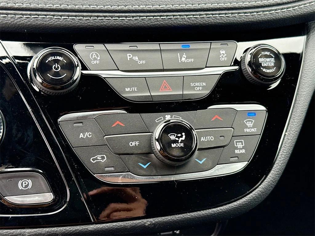 new 2026 Chrysler Pacifica car, priced at $38,393