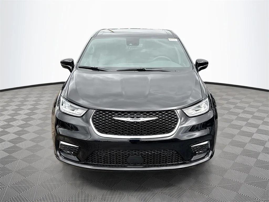new 2026 Chrysler Pacifica car, priced at $37,970
