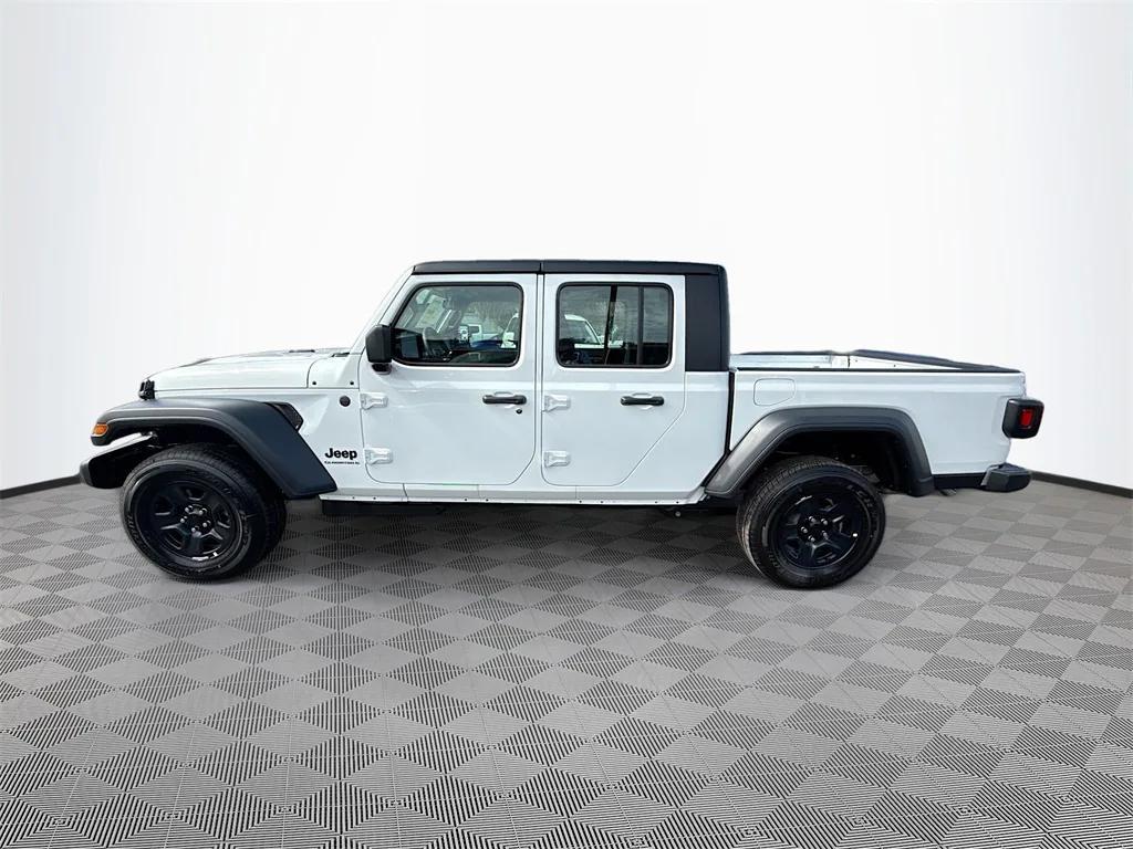 new 2026 Jeep Gladiator car, priced at $36,731