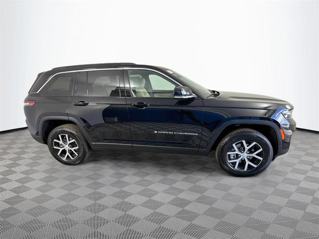 new 2025 Jeep Grand Cherokee car, priced at $37,650