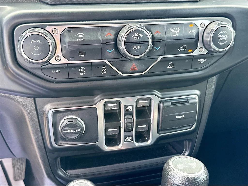 used 2022 Jeep Wrangler Unlimited car, priced at $21,494