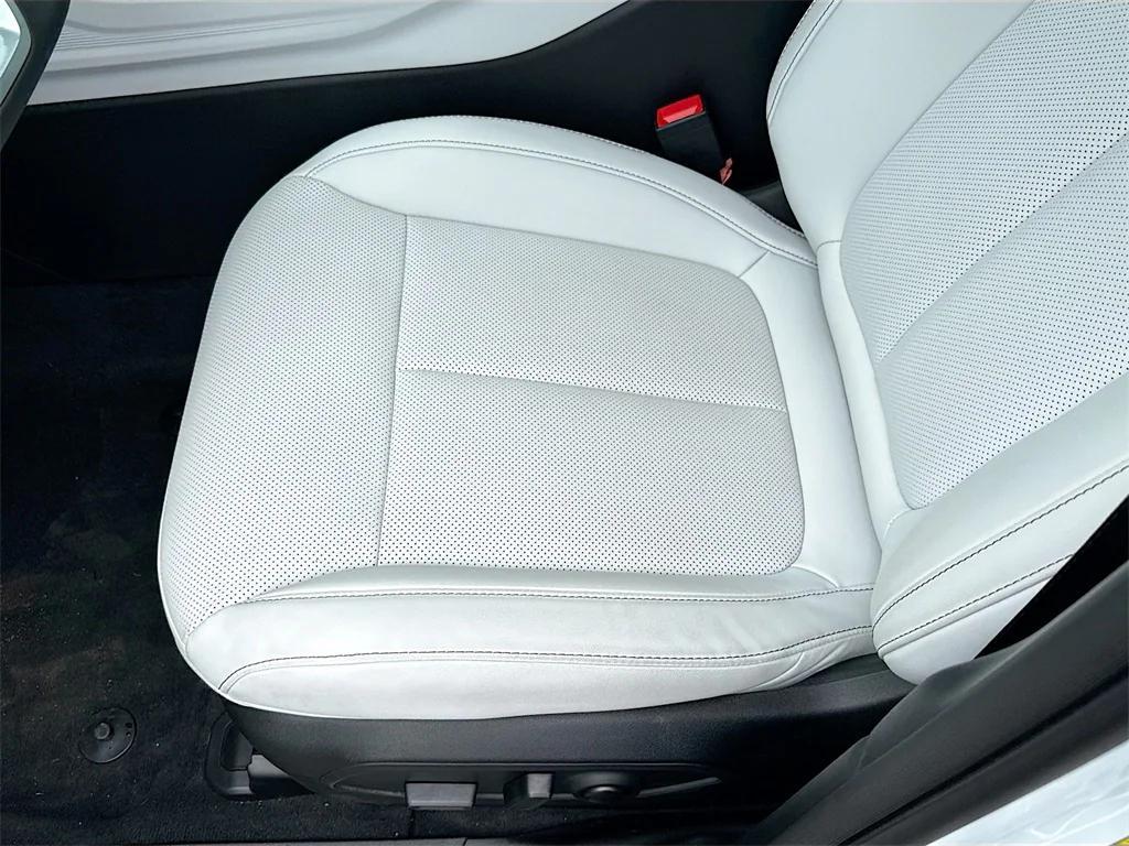 new 2026 Jeep Cherokee car, priced at $37,123